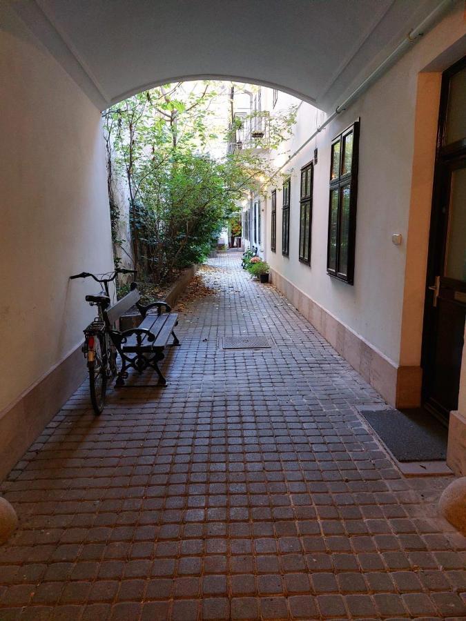 Happy Apartment In The Heart Of Budapest With 2 Rooms Budapeste Exterior foto